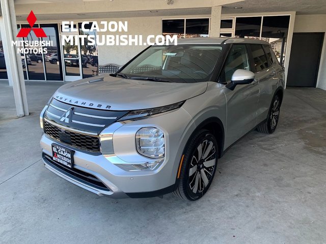 New 2025 Mitsubishi Outlander SE image 7