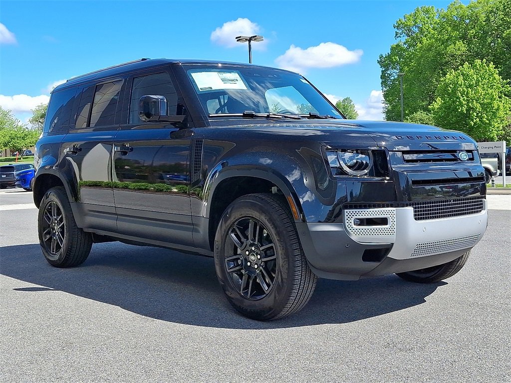 New 2025 Land Rover Defender 110 S image 4