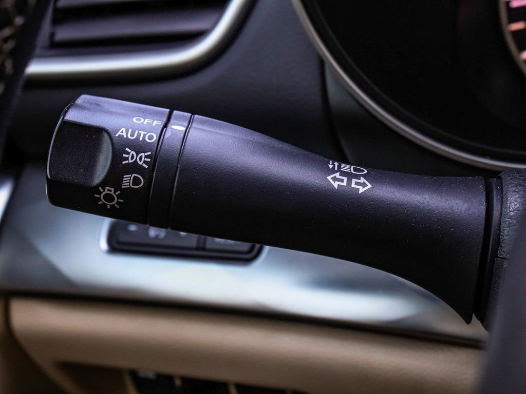 Used 2020 Nissan Maxima 3.5 SV w/ Floor Mat Group FWD image 27