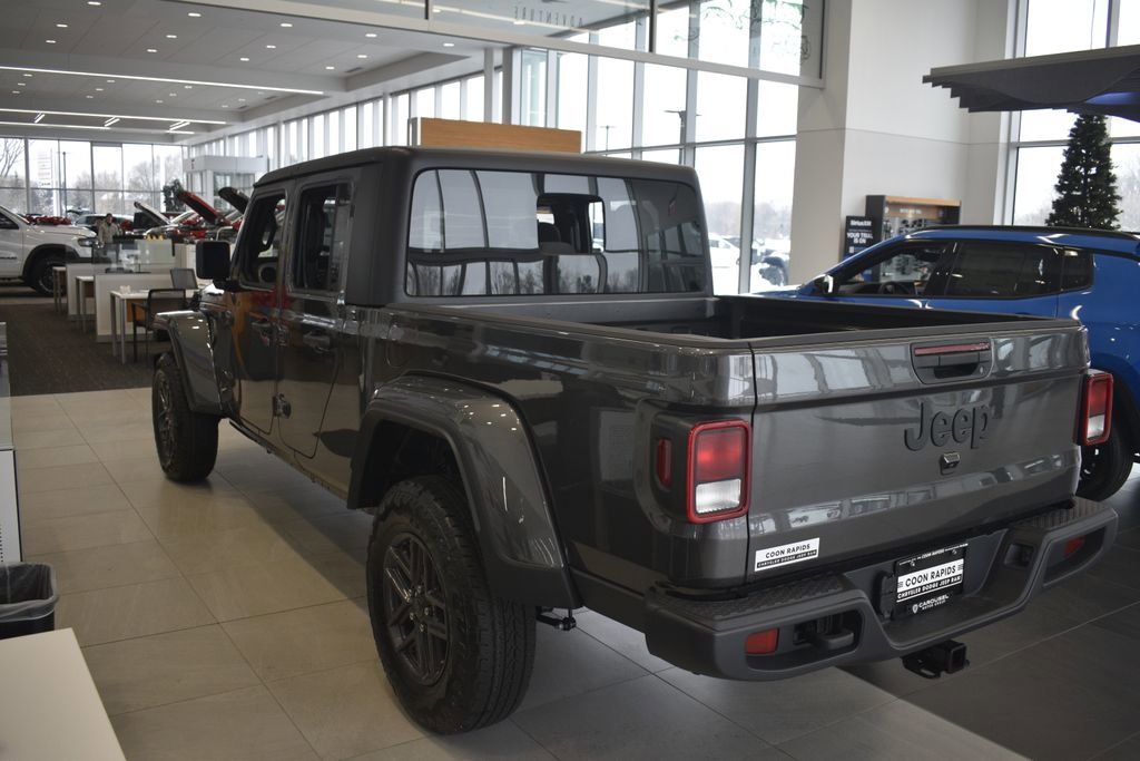 New 2025 Jeep Gladiator Sport image 3