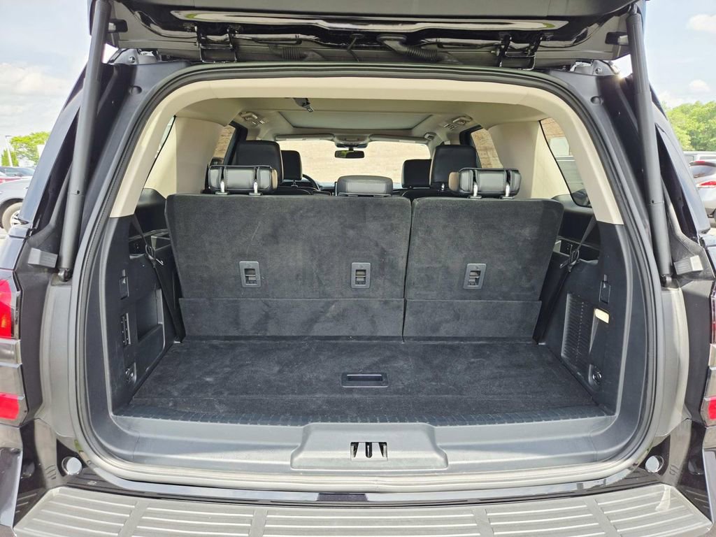 Used 2024 Ford Expedition XLT AWD/4WD image 15
