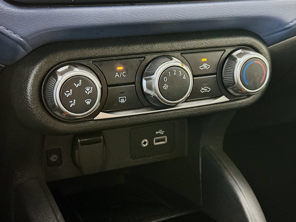Used 2023 Nissan Versa SV FWD image 18