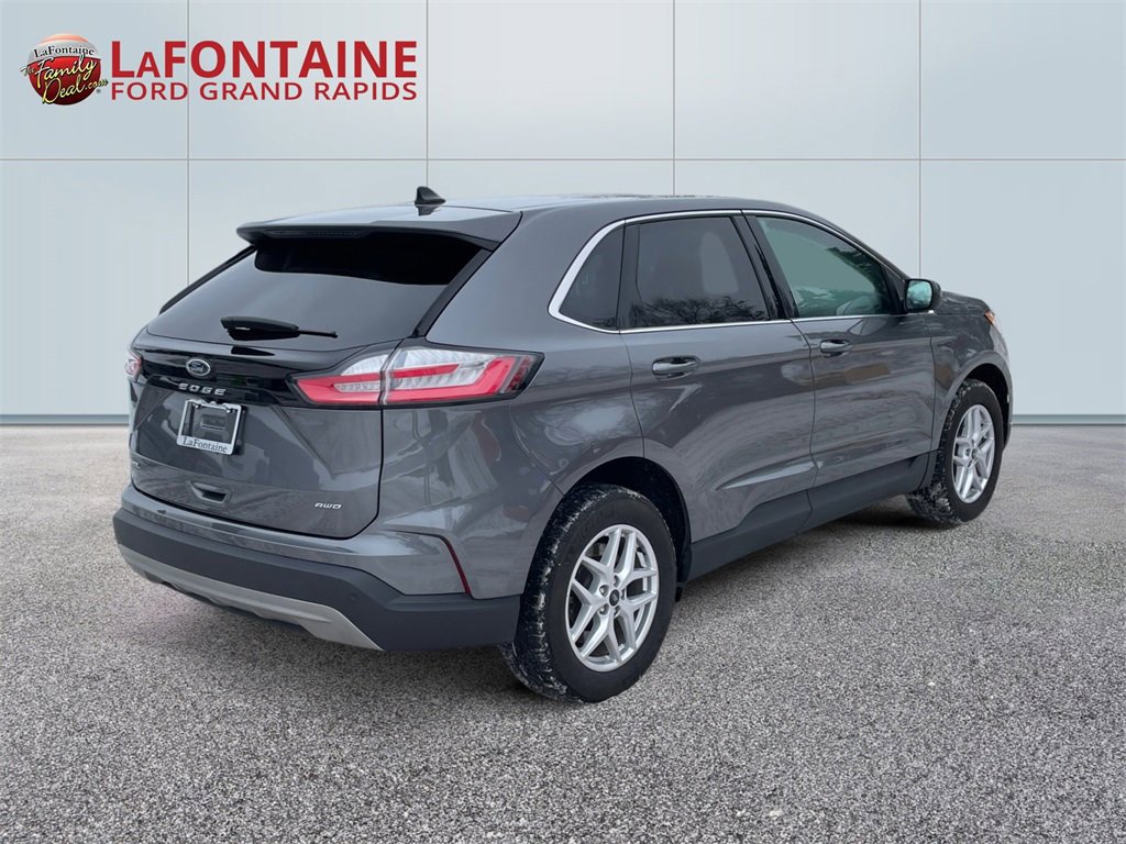 Used 2023 Ford Edge SEL w/ Convenience Package image 7