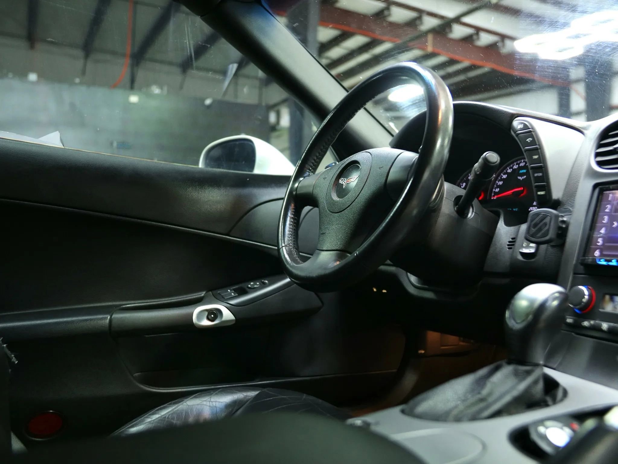 Used 2006 Chevrolet Corvette Coupe image 33