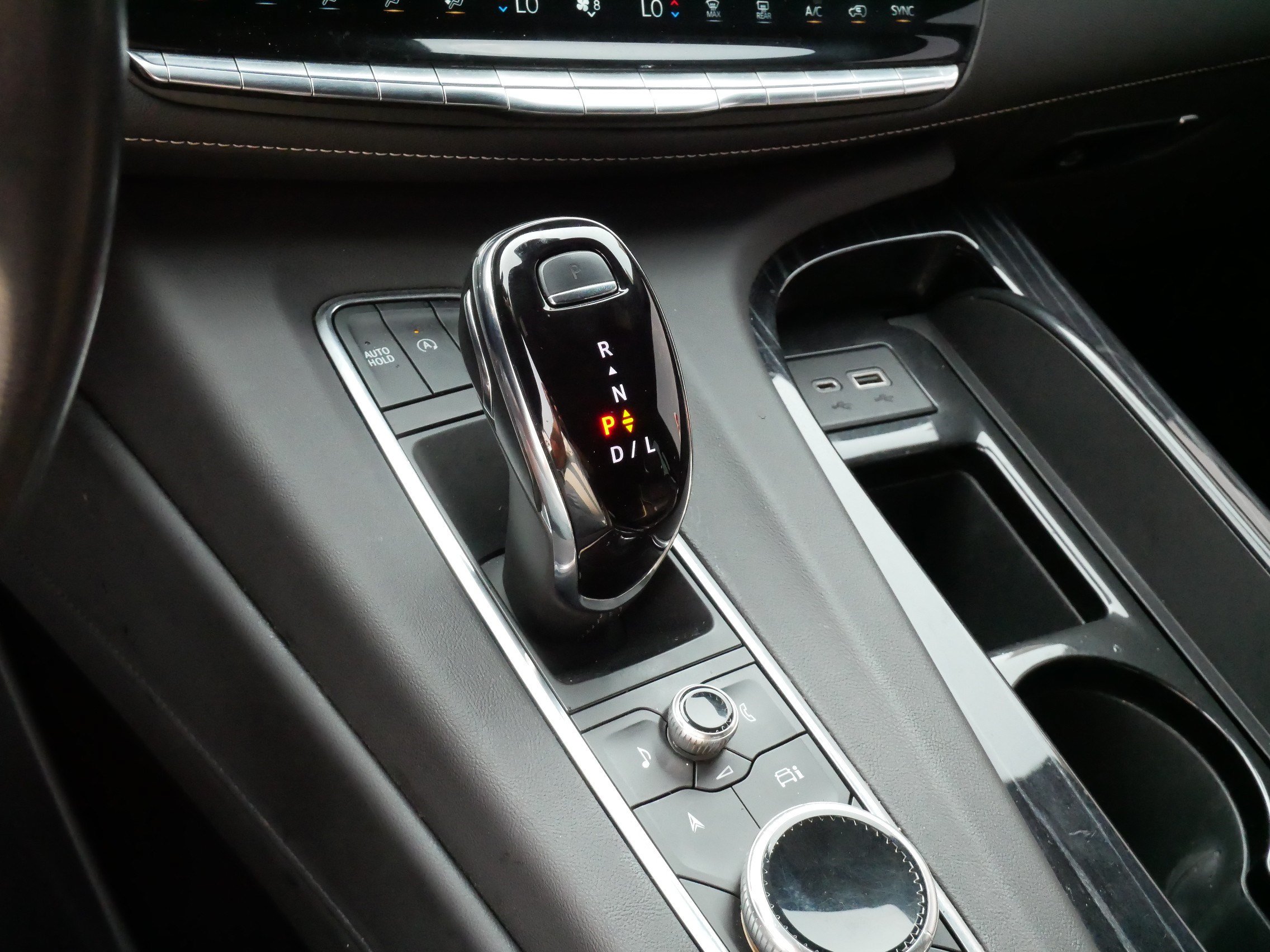 Used 2023 Cadillac Escalade Sport w/ Touring Package AWD/4WD image 19