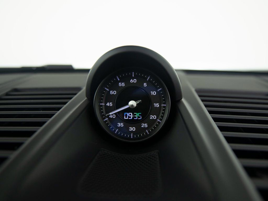 Certified 2022 Porsche 911 Carrera image 30