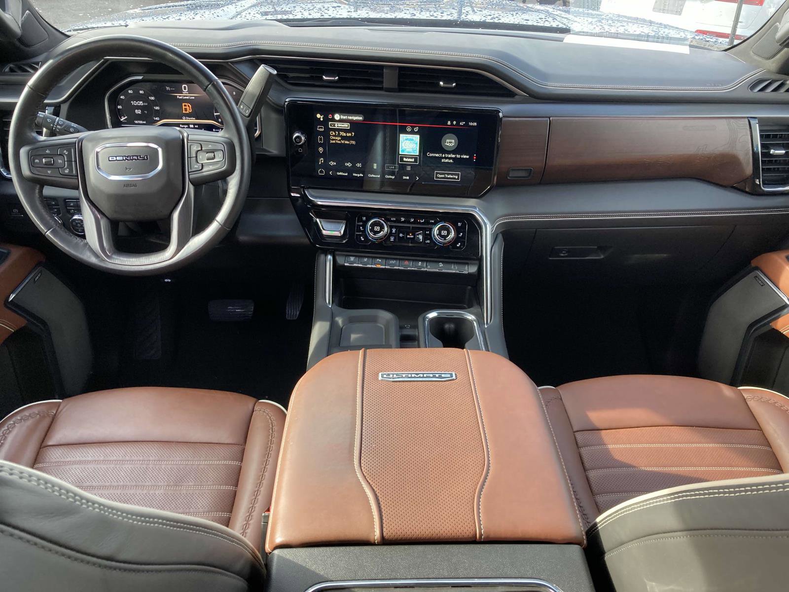 Used 2024 GMC Sierra 2500 Denali Ultimate image 10