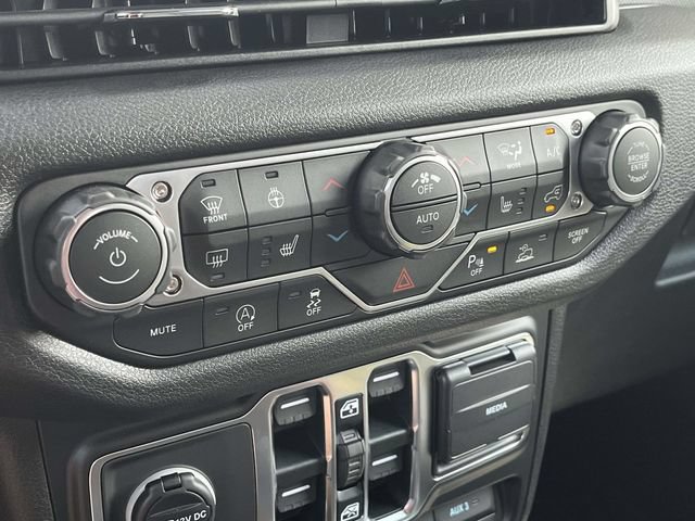 New 2026 Jeep Gladiator Sport AWD/4WD image 22