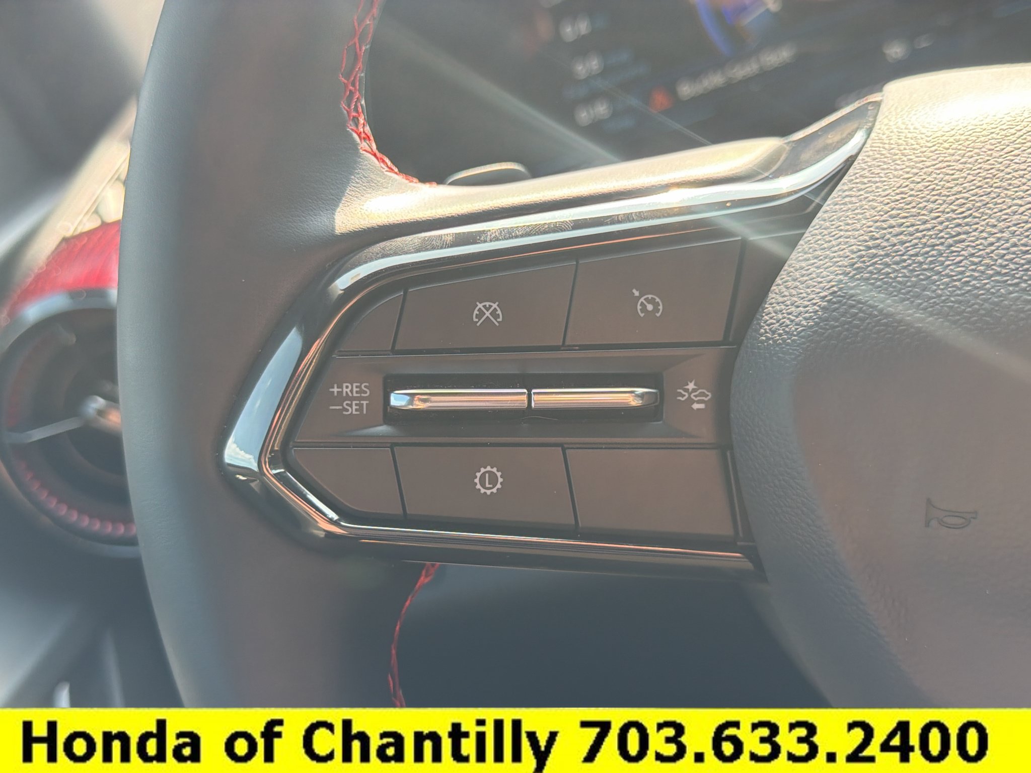 Used 2025 Chevrolet Equinox RS FWD image 12