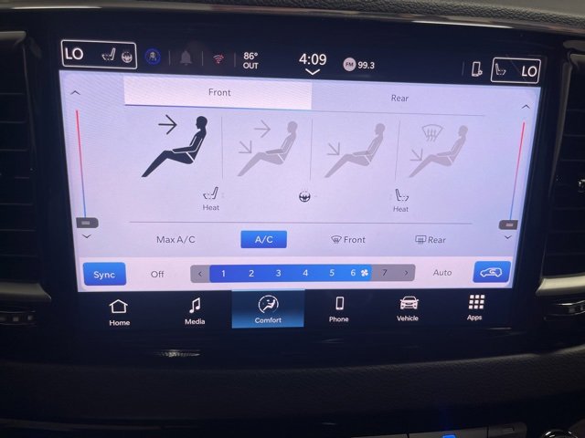 New 2025 Chrysler Voyager LX image 17