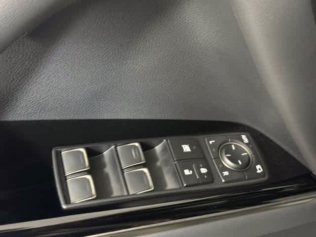 Used 2023 Lexus LX 600 F Sport w/ Accessory Package (Z1) AWD/4WD image 15