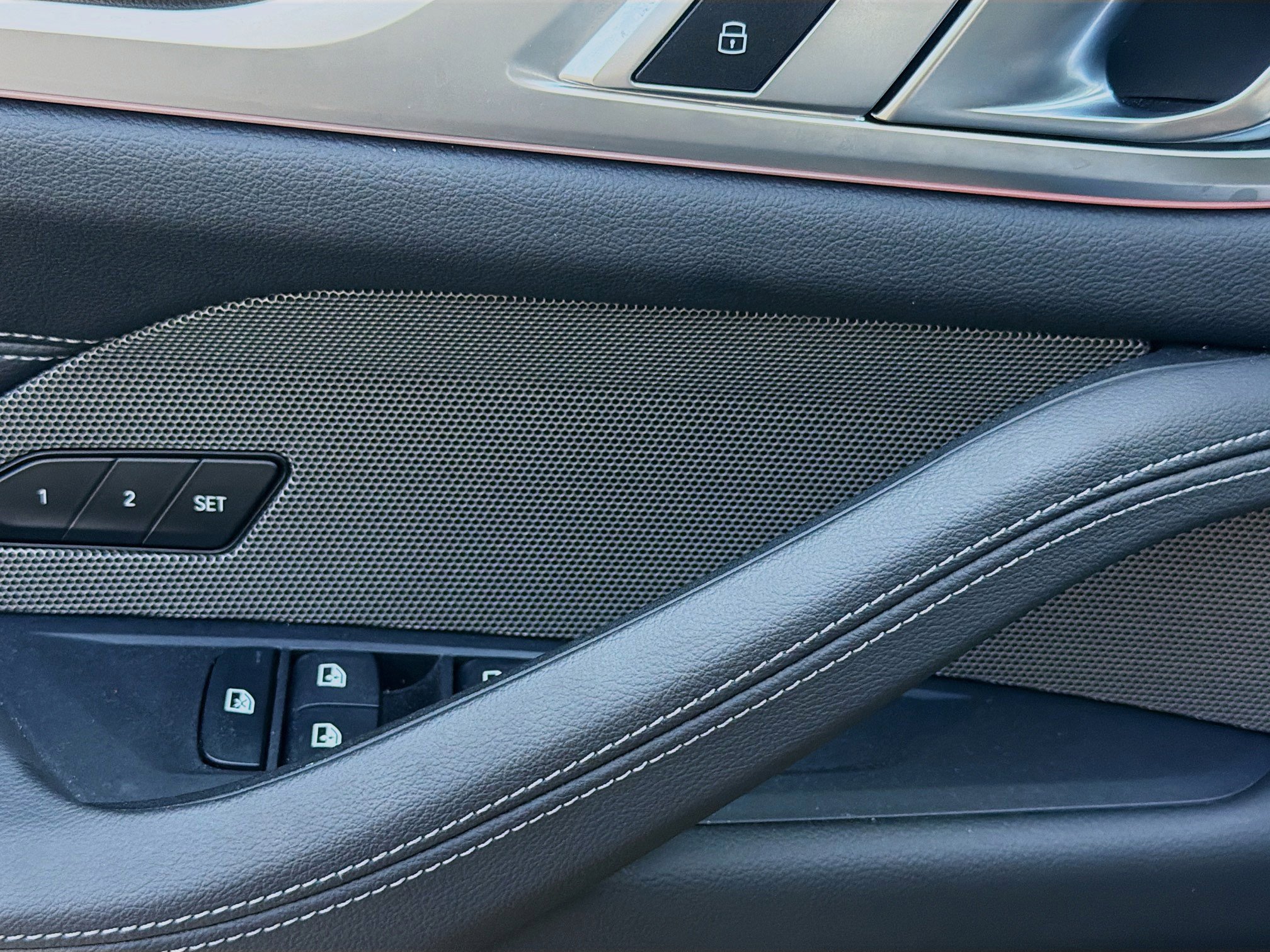 Used 2025 BMW M440i image 24