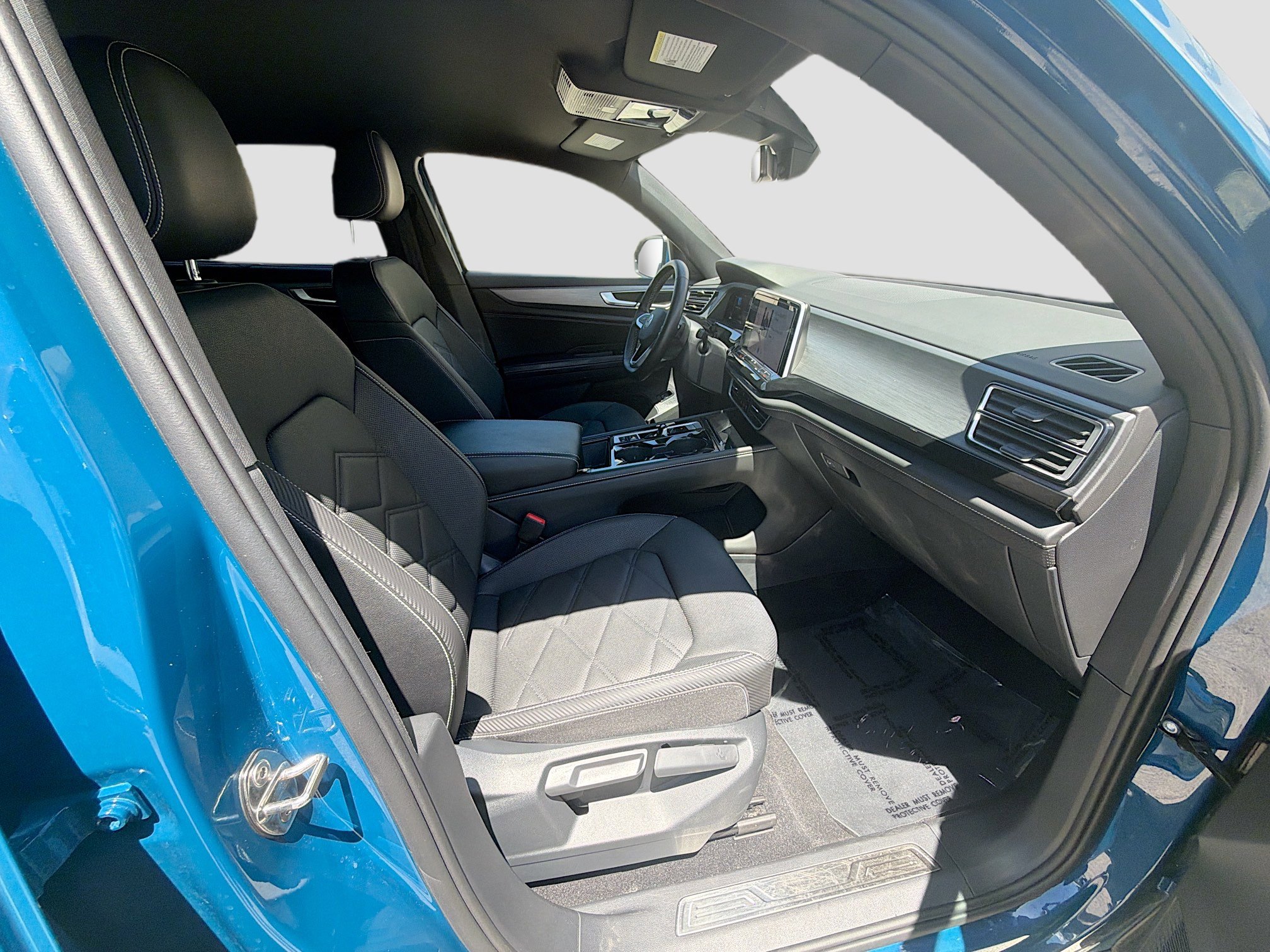 Certified 2025 Volkswagen Atlas Cross Sport SE AWD/4WD image 31