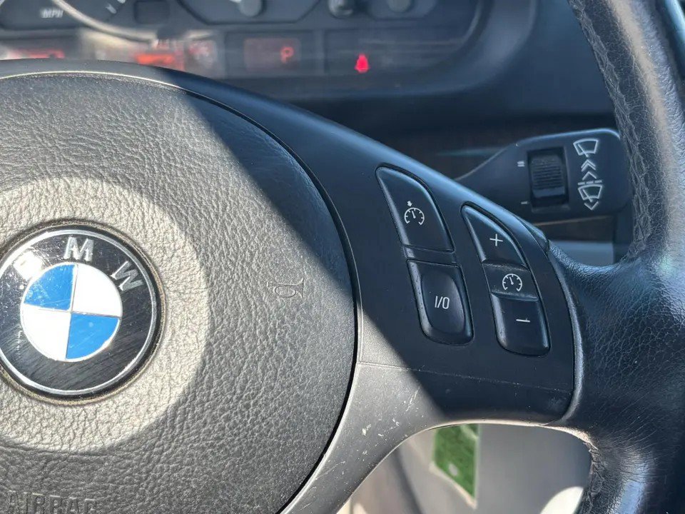 Used 2004 BMW 325Ci Convertible RWD image 28