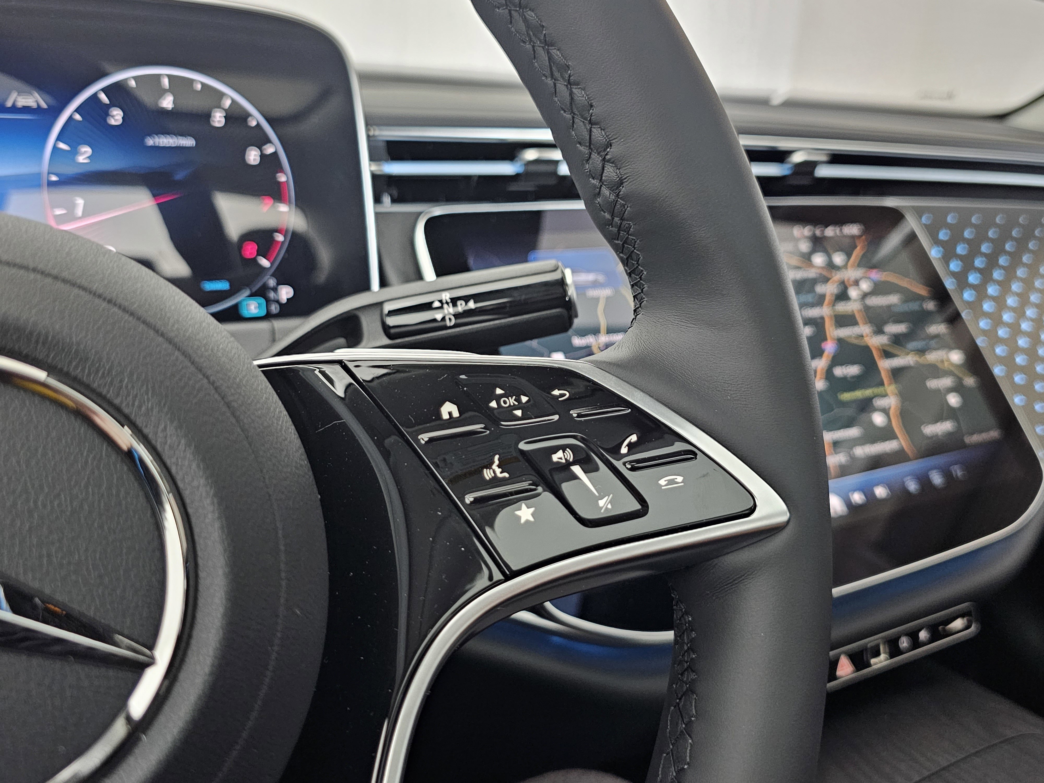 New 2026 Mercedes-Benz E 350 4MATIC Sedan image 39