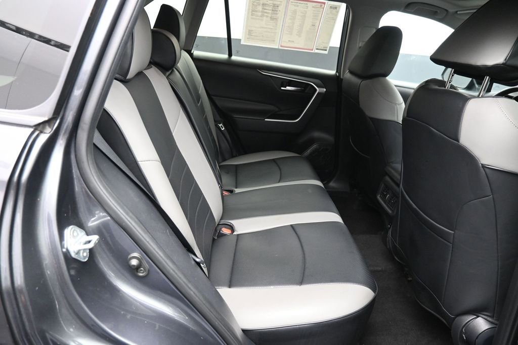 Used 2019 Toyota RAV4 XLE w/ Convenience Package AWD/4WD image 25