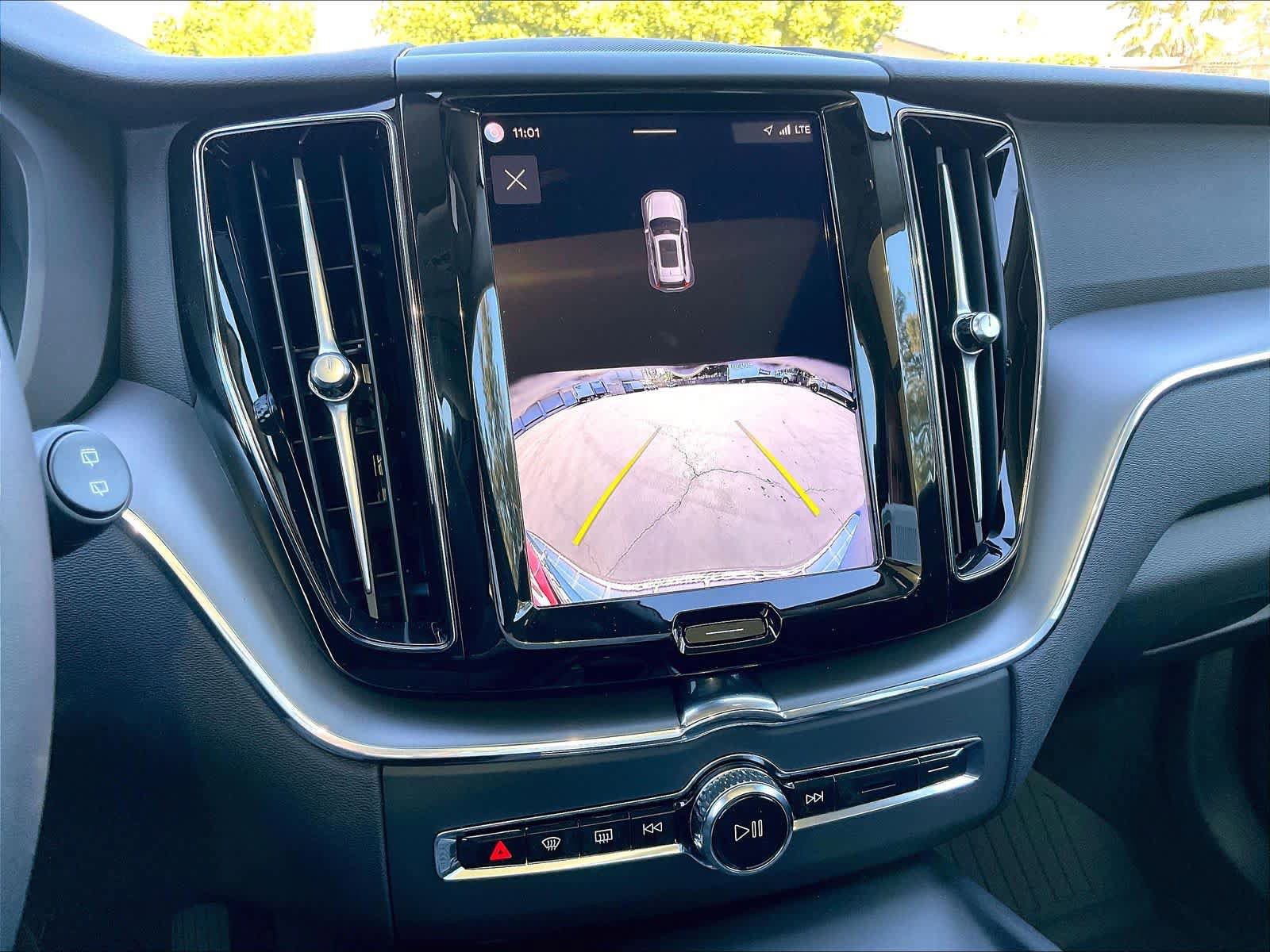 New 2025 Volvo XC60 B5 Core w/ Protection Package Premier image 20