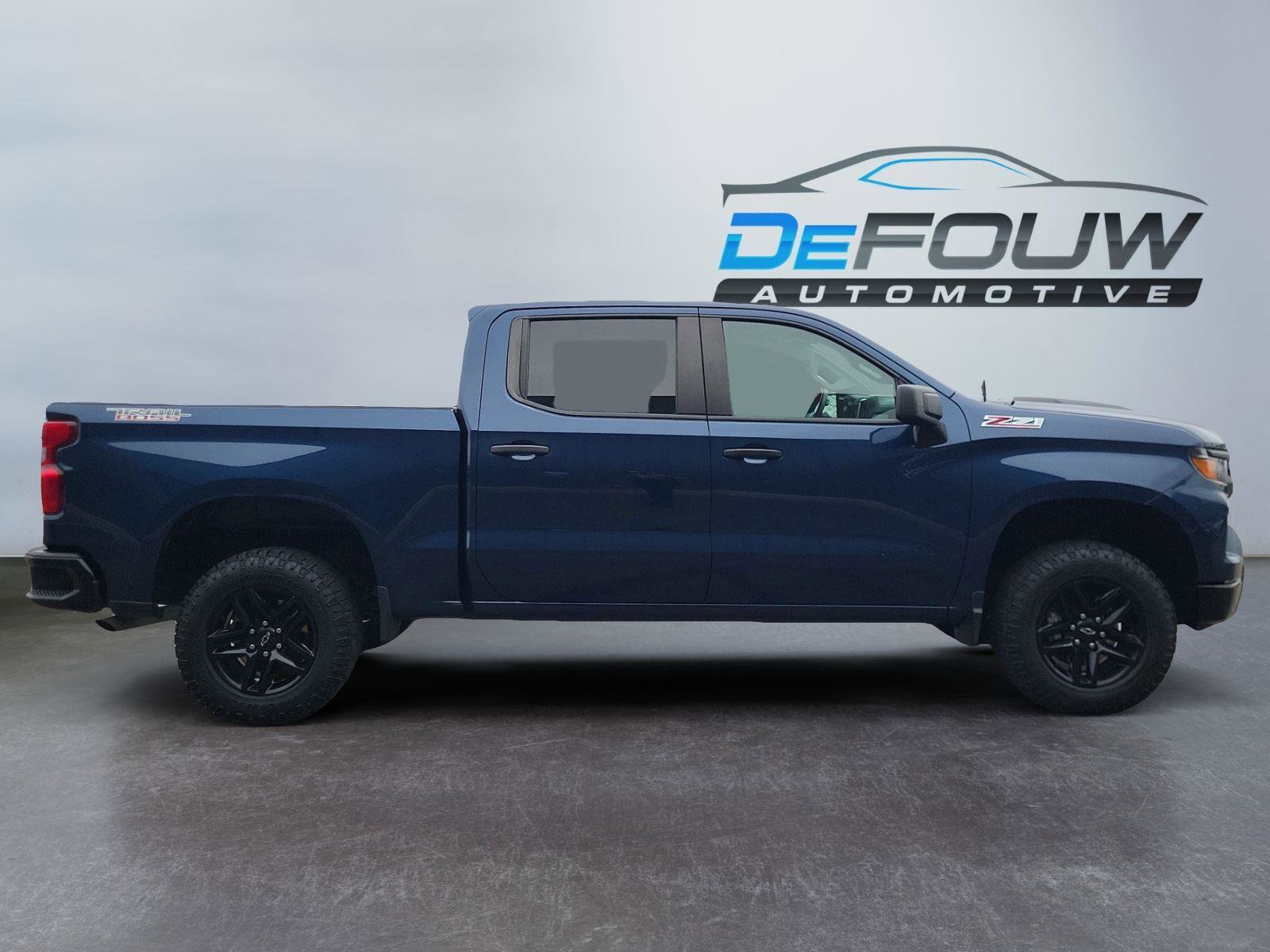 Used 2023 Chevrolet Silverado 1500 Custom Trail Boss image 2
