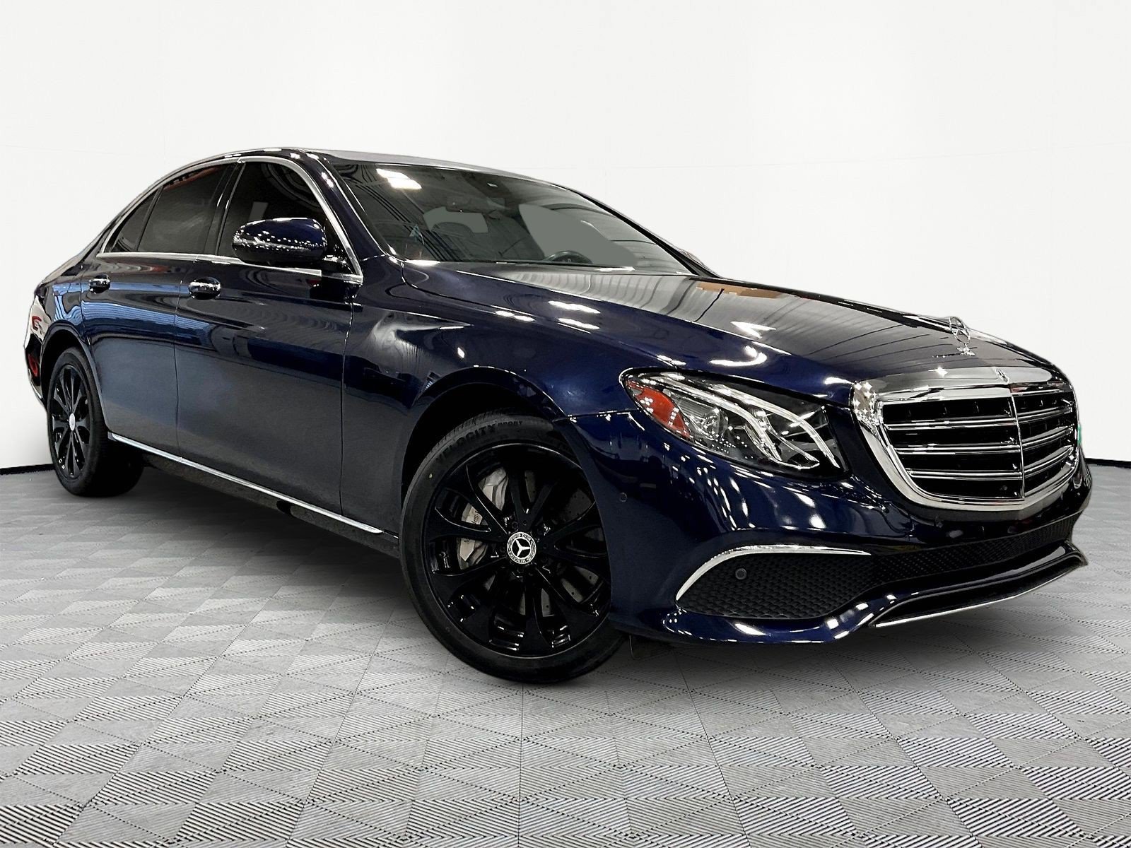 Used 2019 Mercedes-Benz E 450 4MATIC Sedan w/ Premium Package image 3