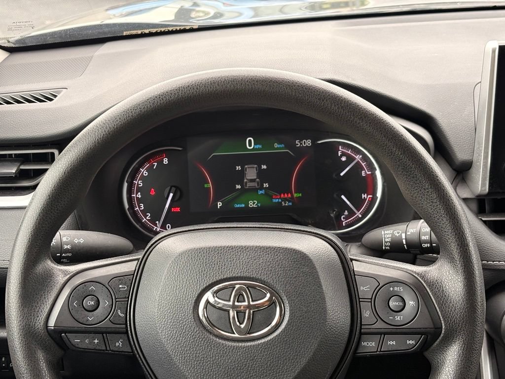 Used 2024 Toyota RAV4 XLE FWD image 15