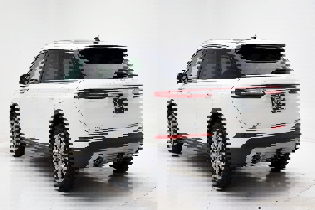 Used 2021 Lincoln Corsair AWD w/ Premium Package image 5