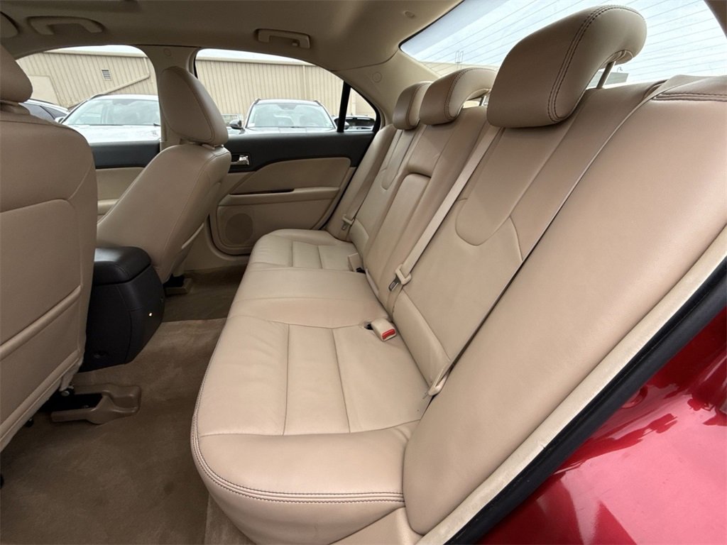 Used 2010 Ford Fusion SEL image 24