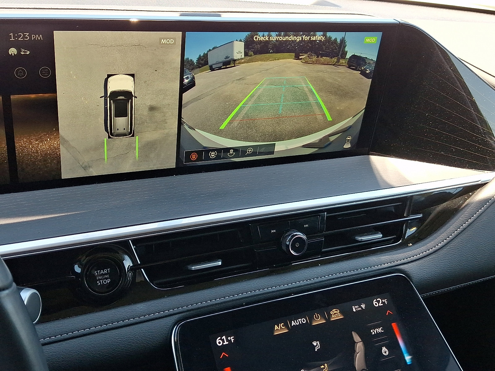 Certified 2025 INFINITI QX80 Sensory AWD/4WD image 19