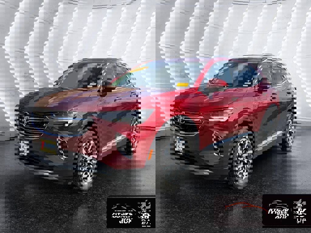 Used 2023 Buick Envision Essence image 1