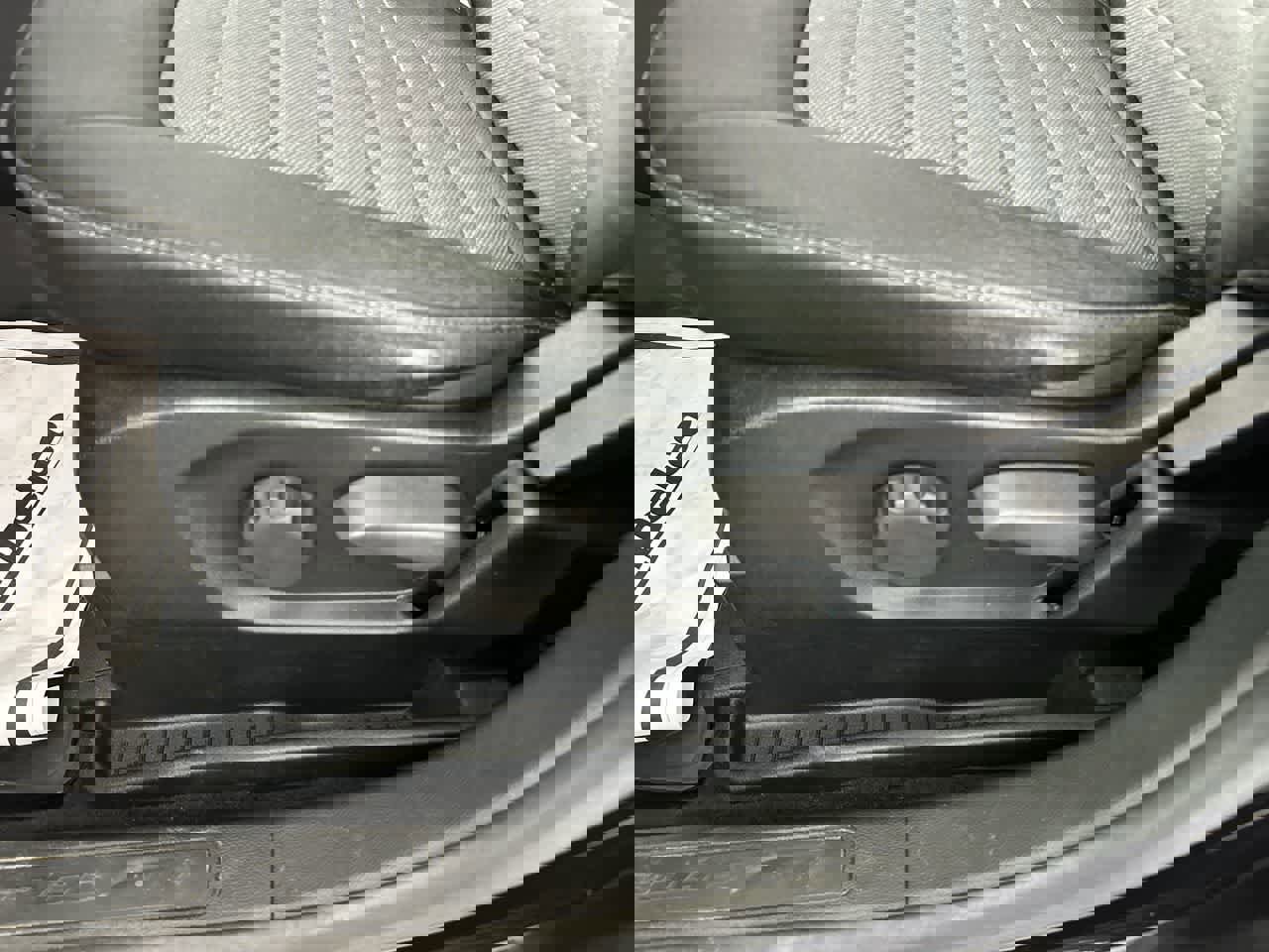 Used 2022 Ford Edge SE w/ Black Appearance Package image 12