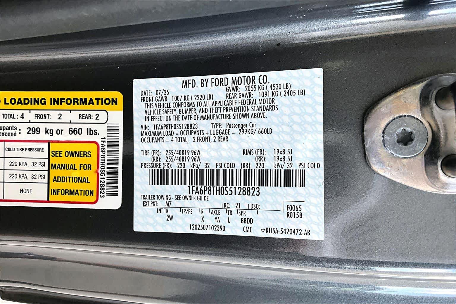Used 2025 Ford Mustang Coupe RWD image 28