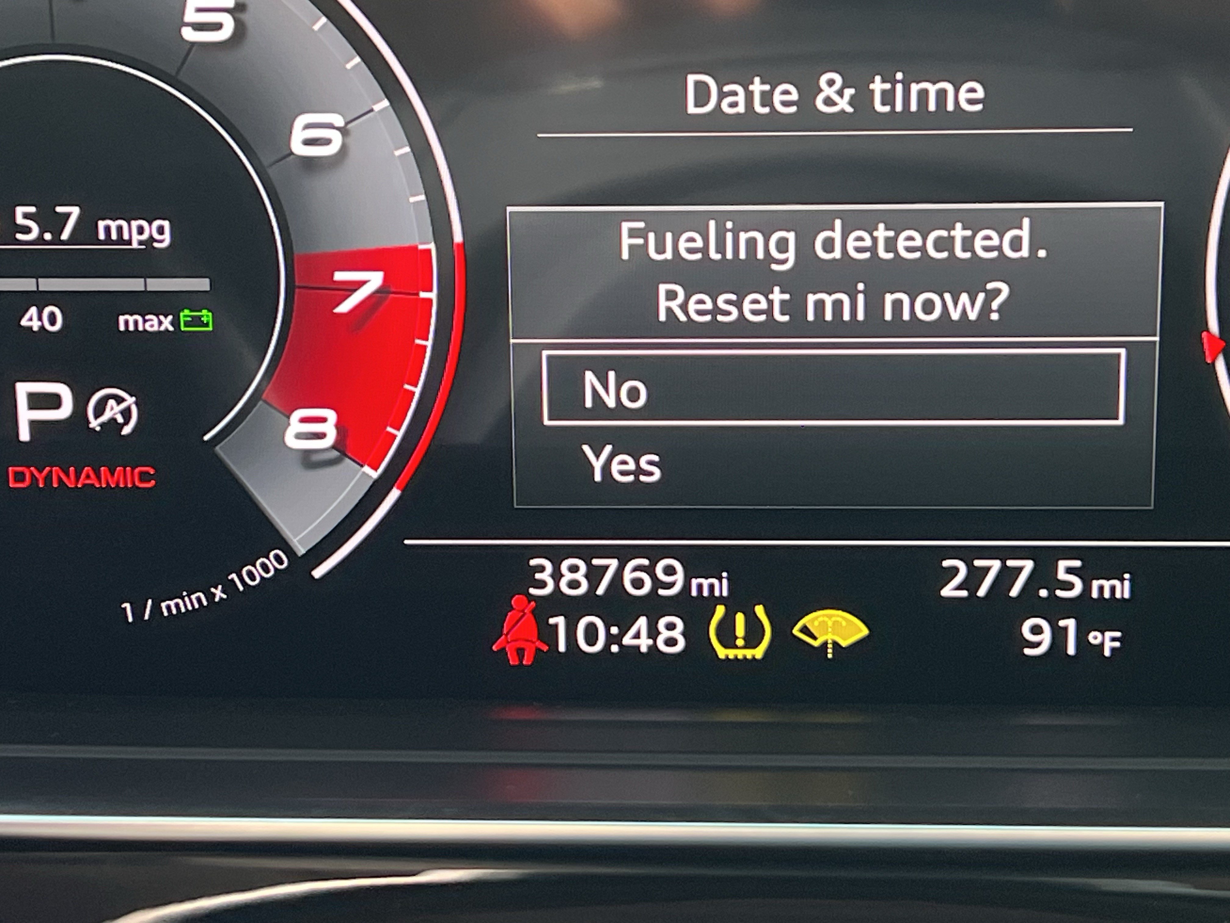 Used 2022 Audi S8 w/ S8 Comfort Plus Package AWD/4WD image 22