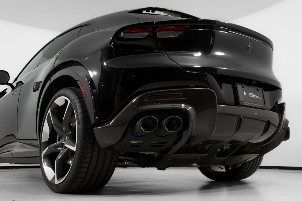 Used 2024 Ferrari Purosangue image 18