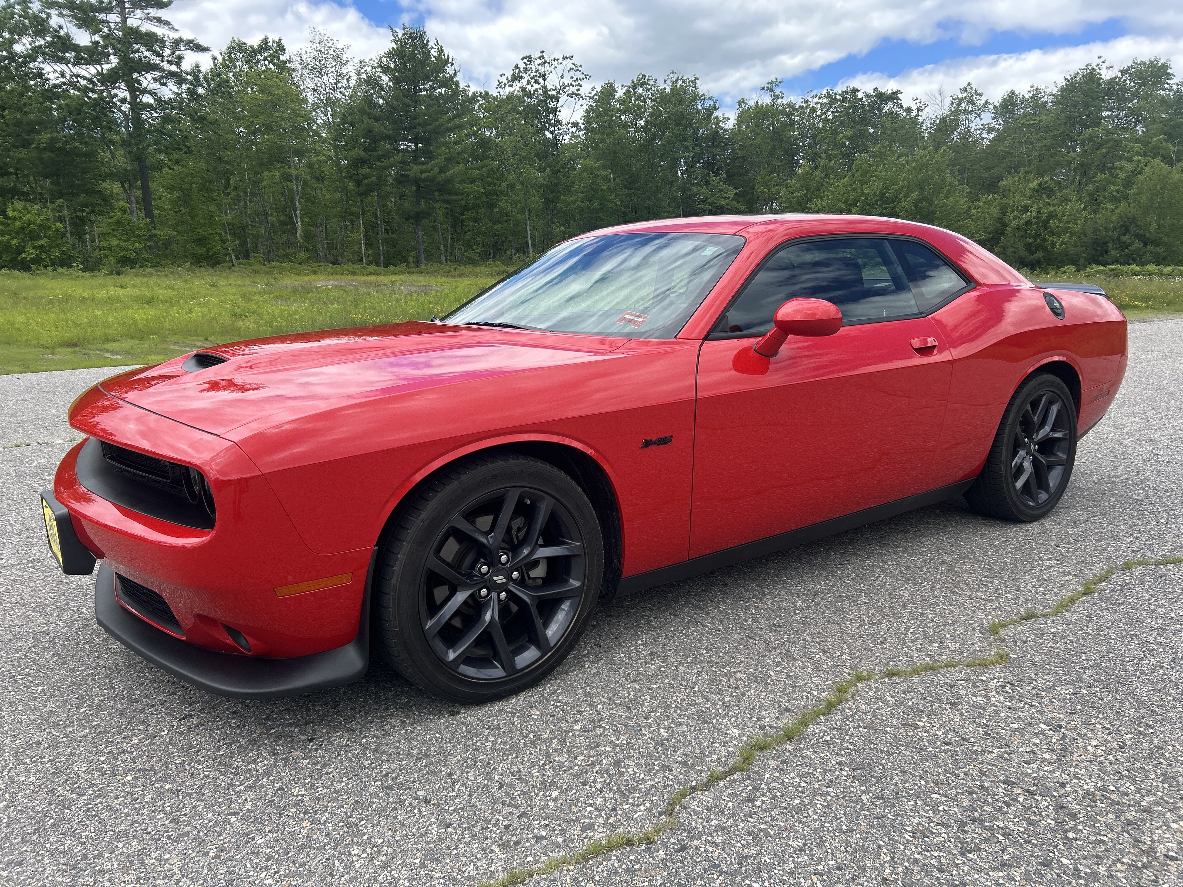 Used 2023 Dodge Challenger R/T RWD image 1