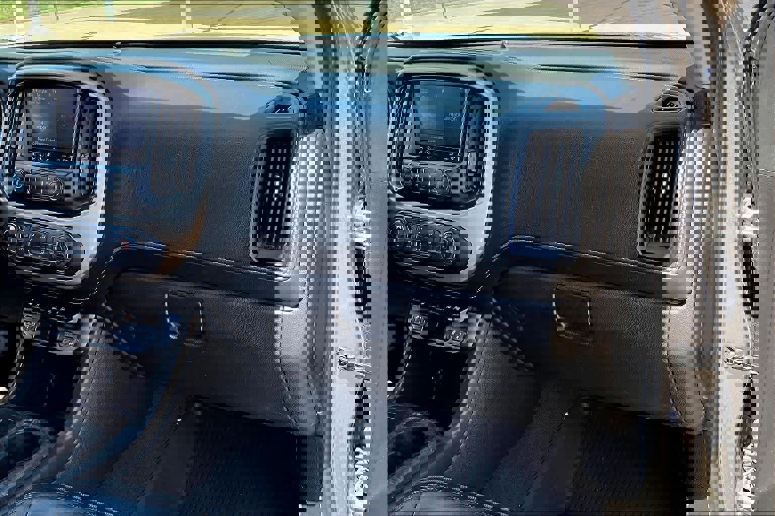 Used 2021 GMC Canyon Denali image 17