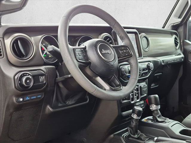 Used 2023 Jeep Wrangler Unlimited AWD/4WD image 10