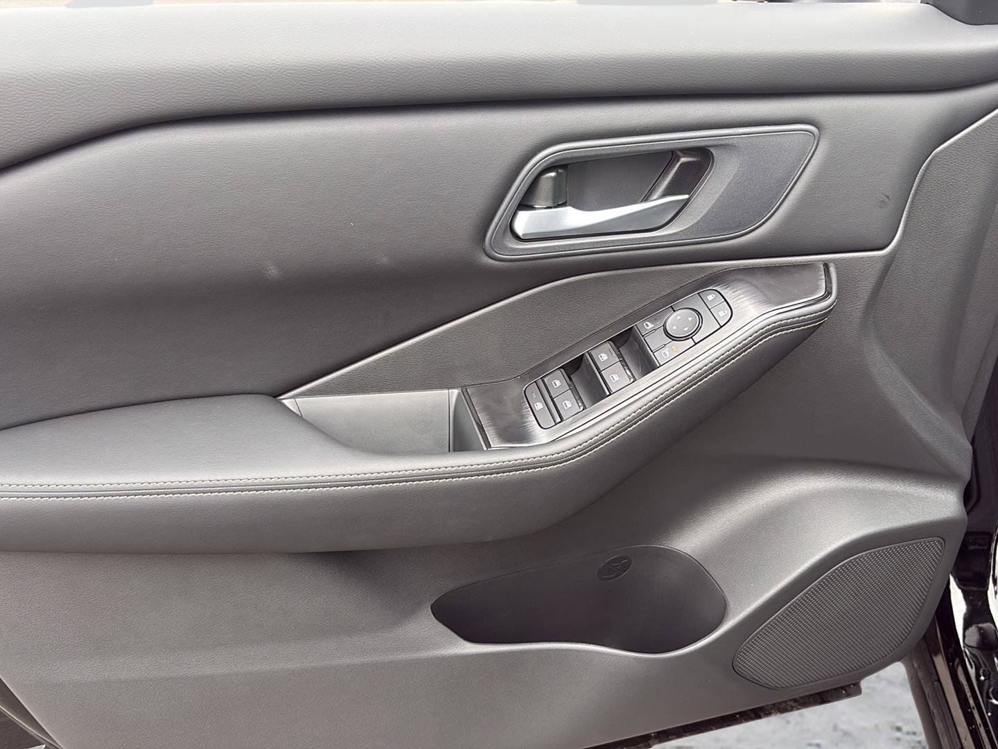 New 2026 Nissan Rogue SV w/ Cold Weather Package FWD image 12