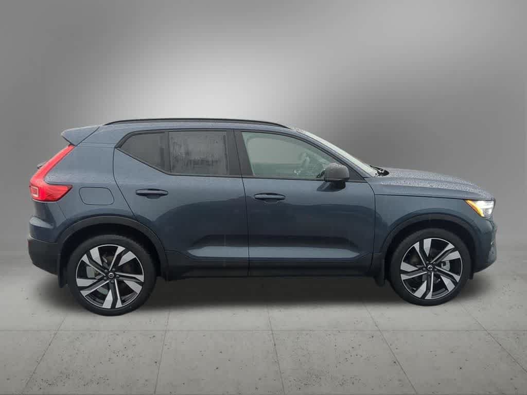 Certified 2026 Volvo XC40 B5 Ultra w/ Protection Package Premier AWD/4WD image 7