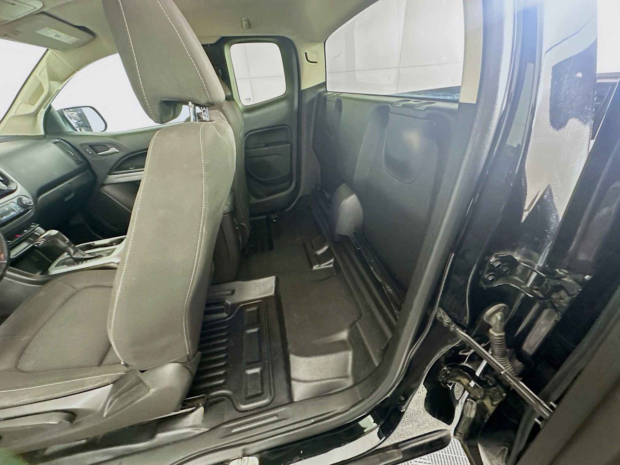 Used 2021 Chevrolet Colorado LT w/ Fleet Safety Package image 24