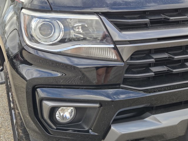 Used 2021 Chevrolet Colorado Z71 AWD/4WD image 3