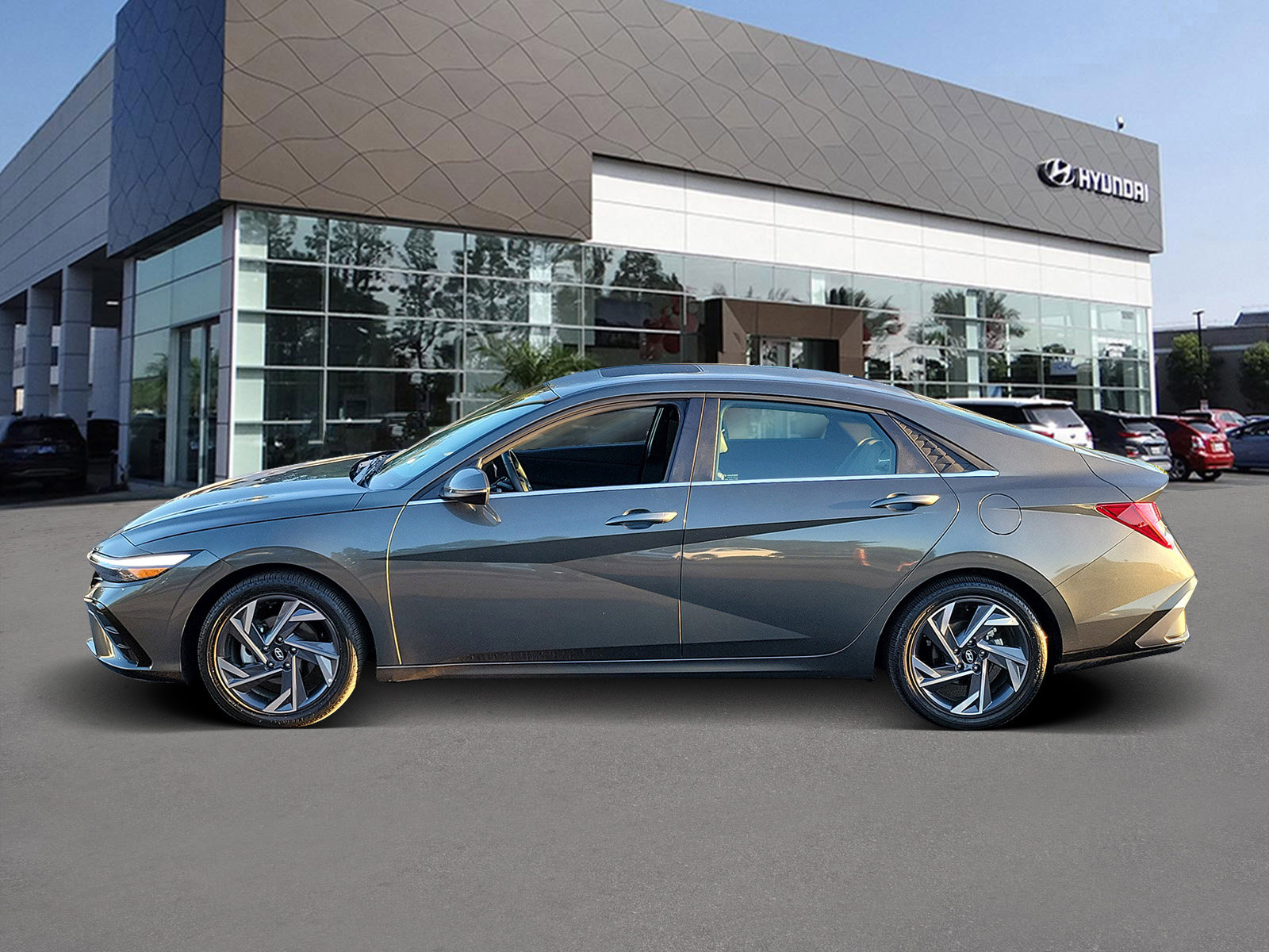 Certified 2025 Hyundai Elantra Limited image 3