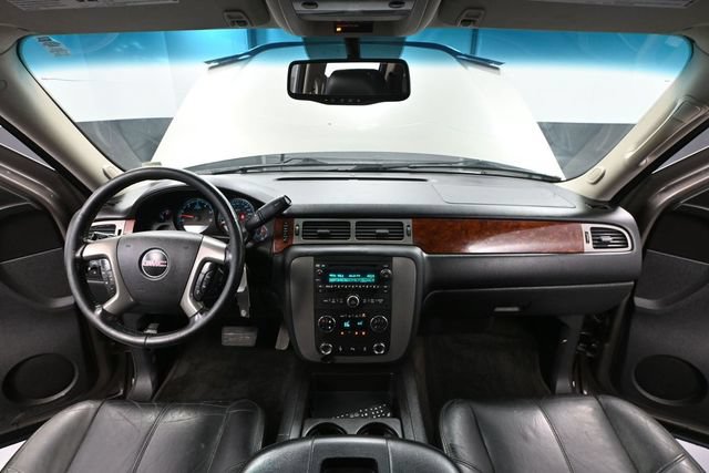 Used 2012 GMC Yukon XL SLT w/ SLT-2 Equipment Package AWD/4WD image 24