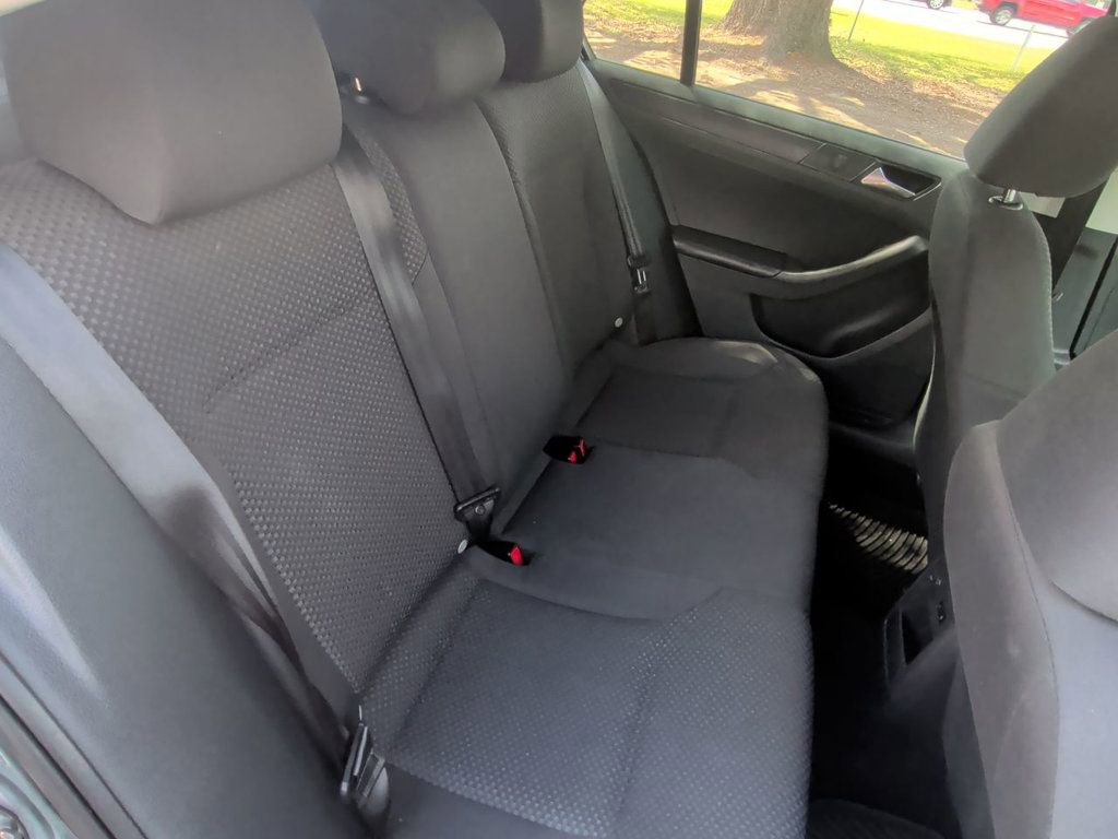 Used 2013 Volkswagen Jetta Sedan image 20