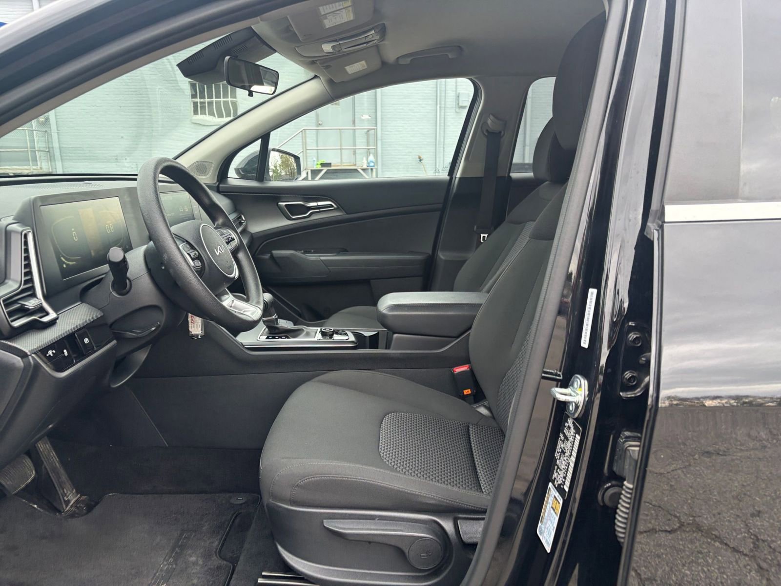 Used 2025 Kia Sportage LX image 24