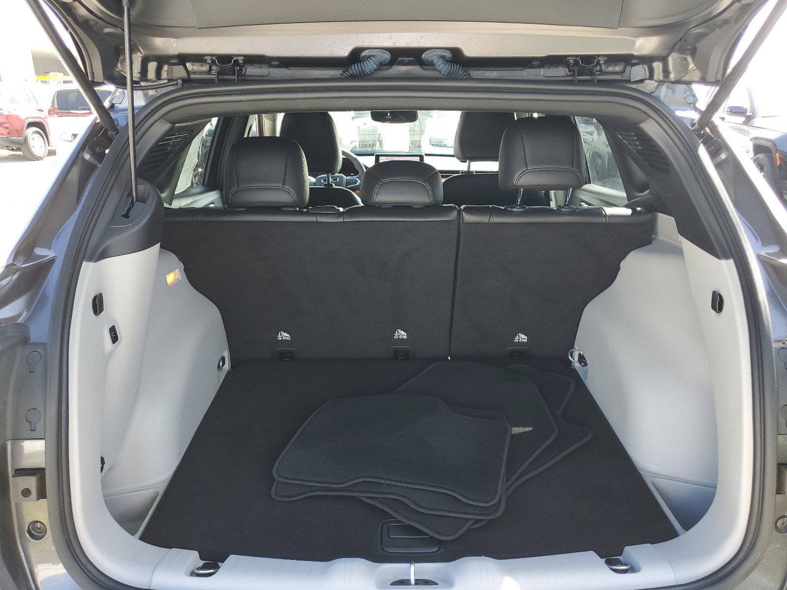 Used 2023 Jeep Compass Limited w/ Elite Group image 11