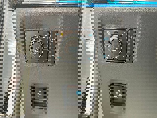 New 2025 Ford Expedition Platinum w/ Stealth Appearance Package image 8