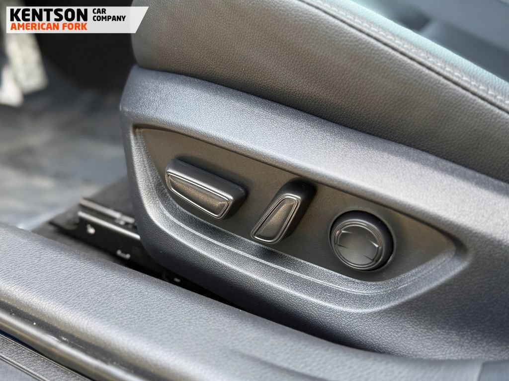 Used 2026 Toyota Camry SE FWD image 28