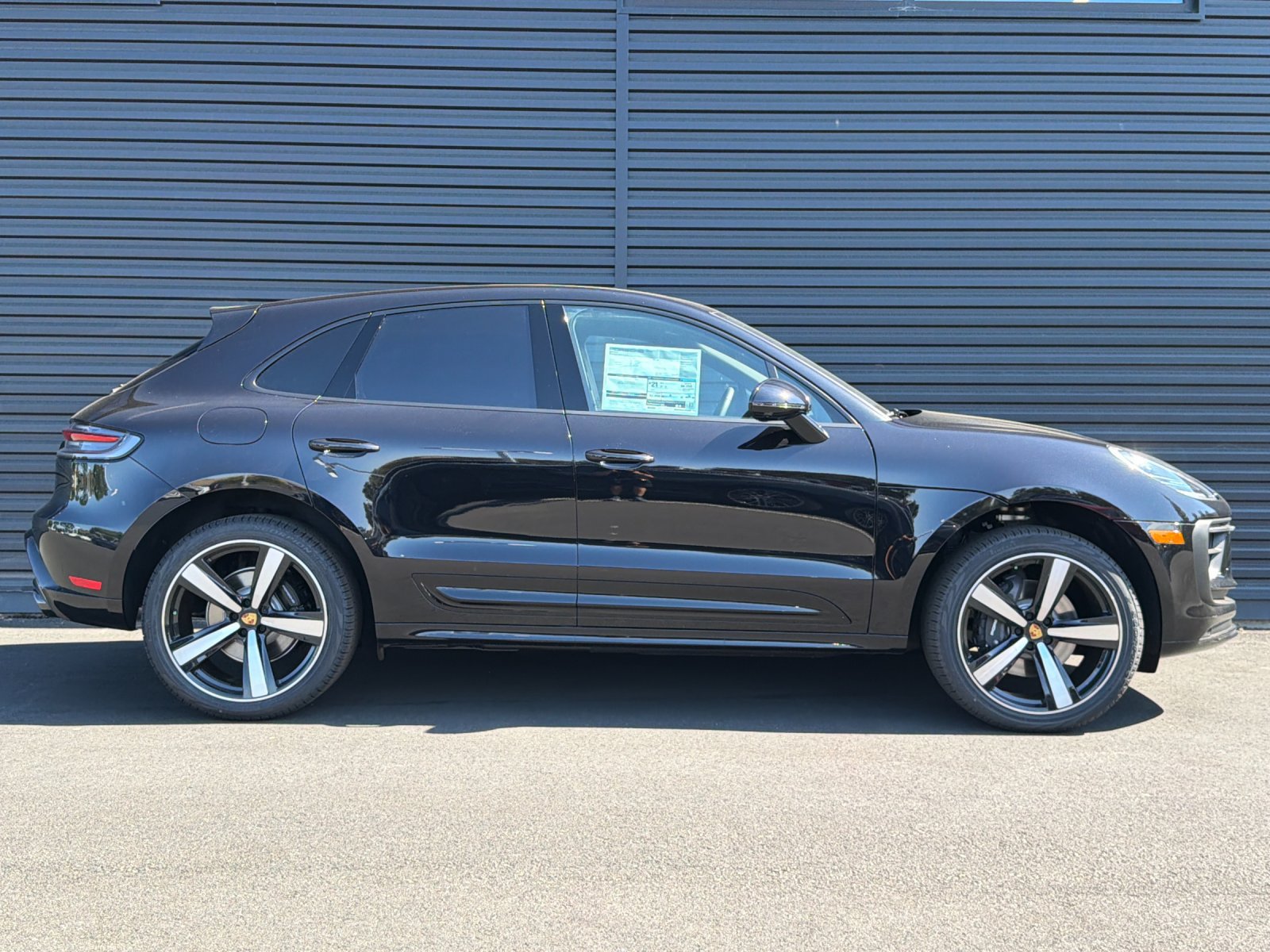New 2026 Porsche Macan AWD/4WD image 9