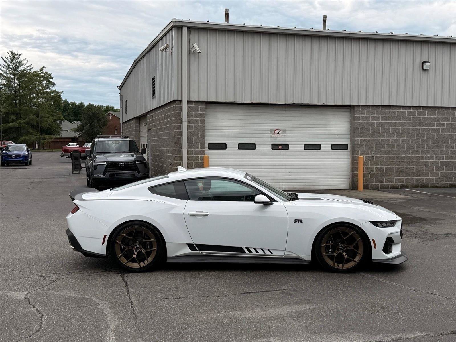 Used 2025 Ford Mustang GT Premium w/ GT Performance Package RWD image 14