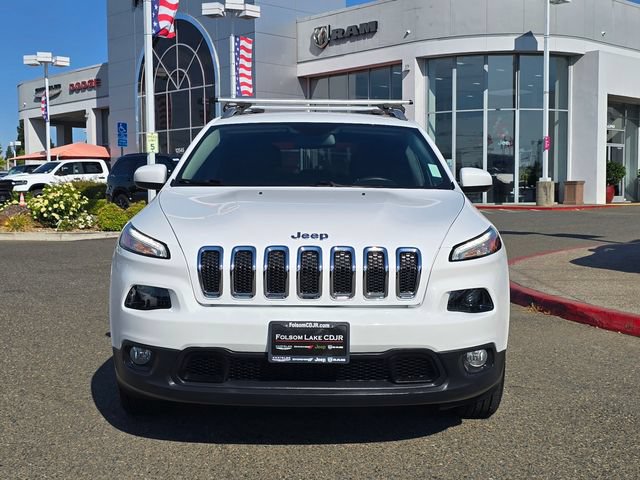 Used 2018 Jeep Cherokee Latitude FWD image 2