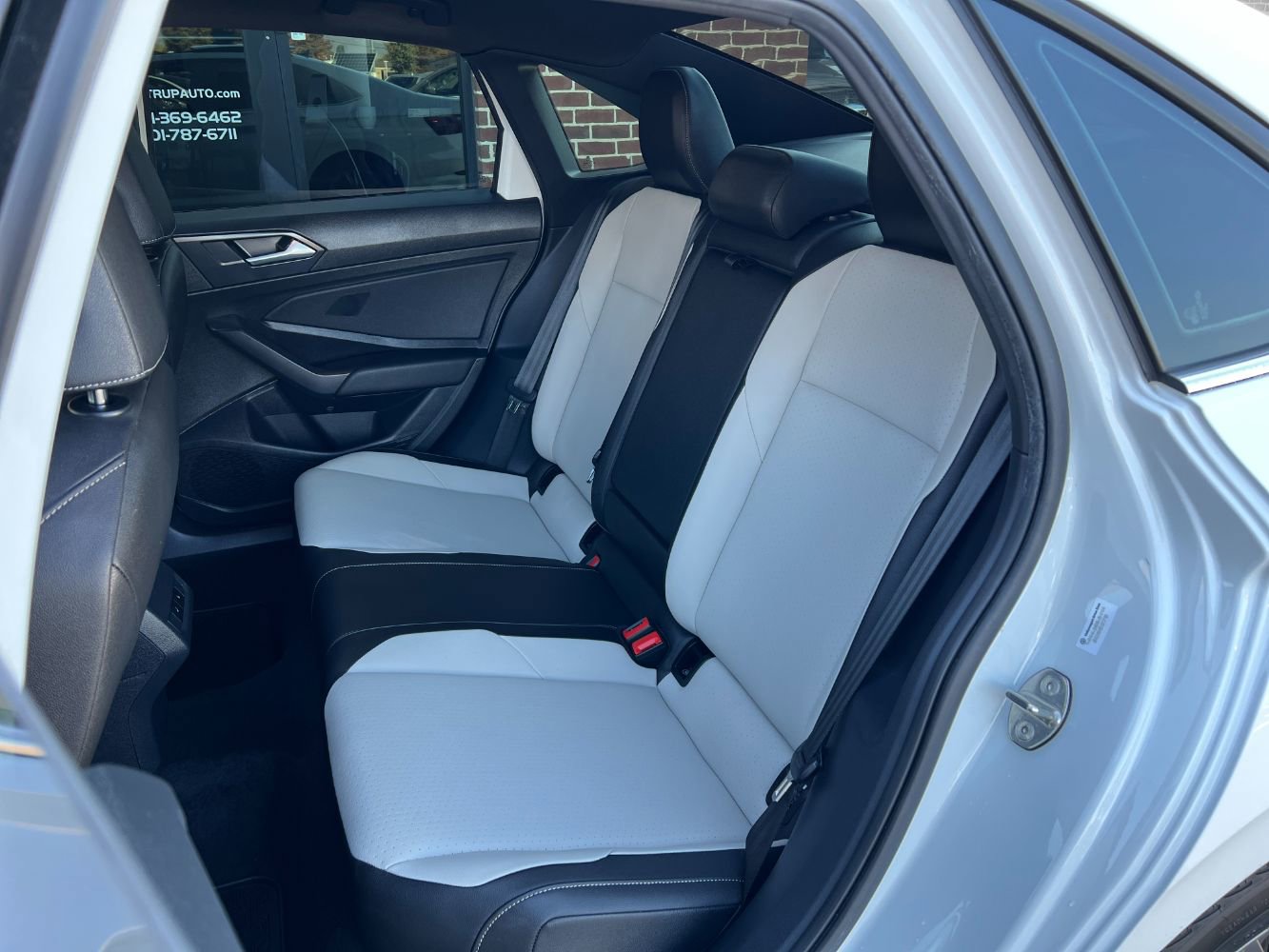 Used 2021 Volkswagen Jetta R-Line w/ R-Line Cold Weather Package image 26